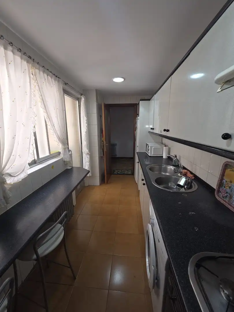 Kitchen of Flat for sale in Salamanca  with Heating, Parquet flooring and Balcony