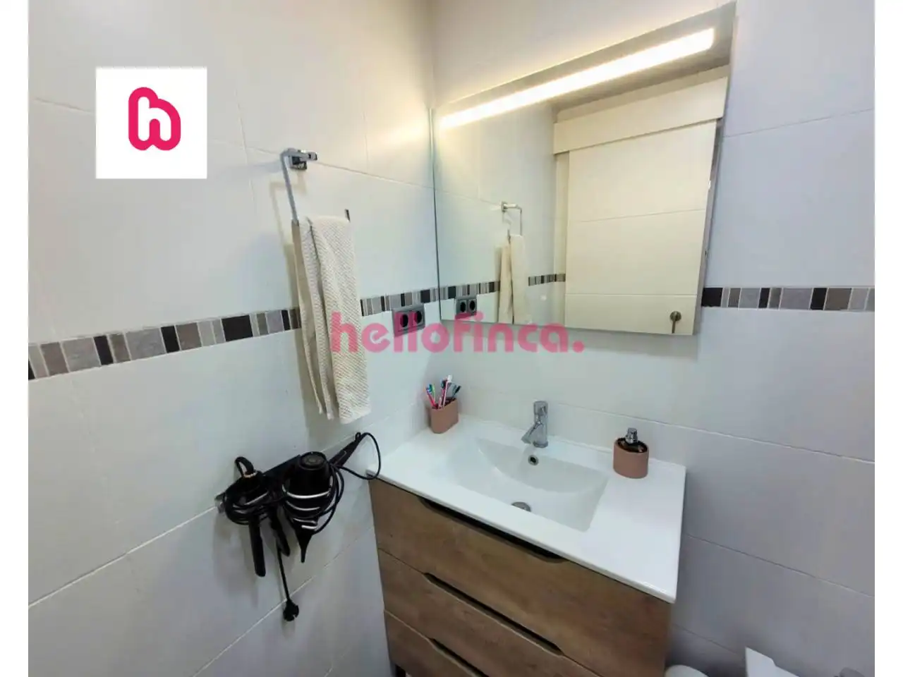 Bathroom of Flat for sale in Sant Boi de Llobregat  with Air Conditioner, Heating and Parquet flooring