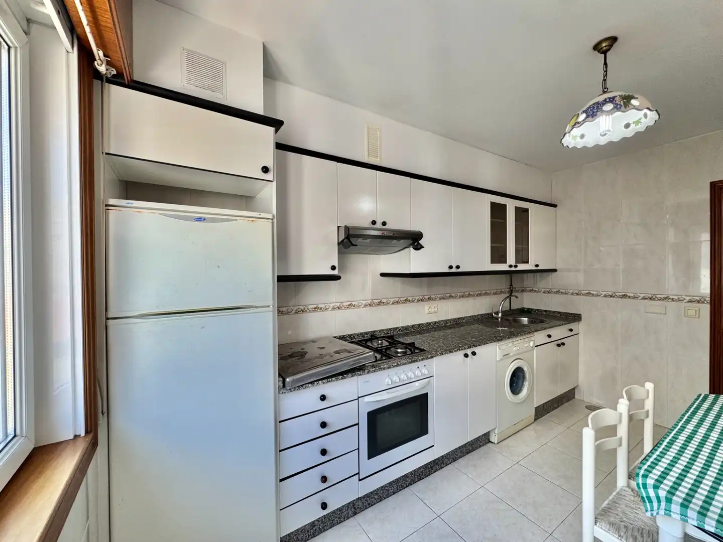 Cocina de Piso en venta en Arteixo con Parquet, Amueblado y Horno