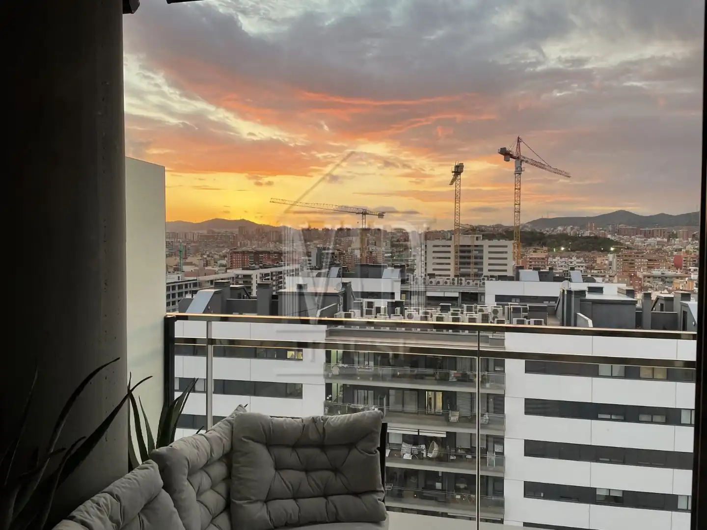 Vista exterior de Piso en venta en Badalona con Aire acondicionado, Calefacción y Parquet