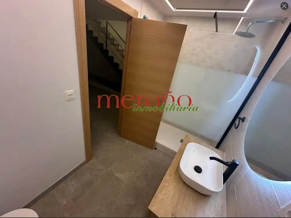 Flat for rent in Elche / Elx  with Air Conditioner and Furnished