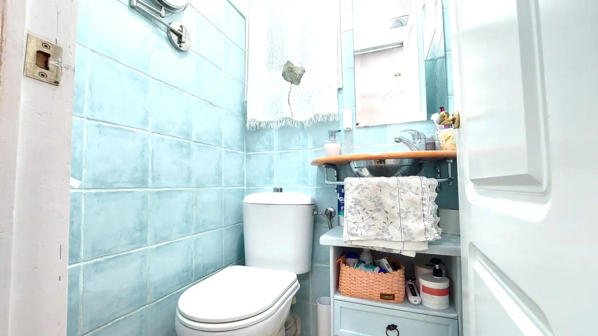 Baño de Piso en venta en Vic con Calefacción, Parquet y Terraza