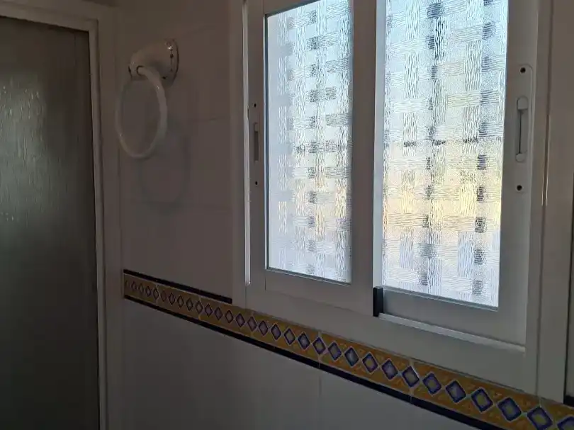 Bany de Pis en venda en Bornos amb Aire condicionat, Jardí privat i Moblat