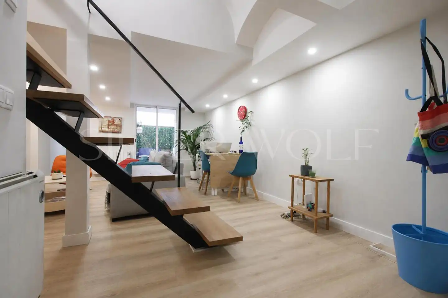 Sala d'estar de Dúplex en venda en Vilanova i la Geltrú amb Calefacció, Parquet i Terrassa