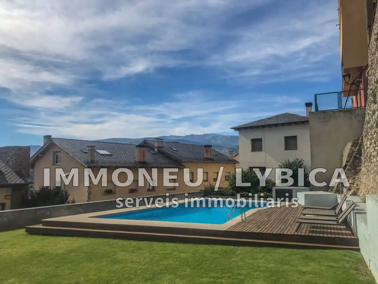 Swimming pool of Flat for sale in Puigcerdà  with Heating, Parquet flooring and Storage room