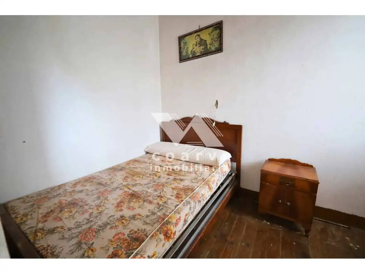 Dormitori de Casa o xalet en venda en A Merca   amb Jardí privat, Terrassa i Moblat