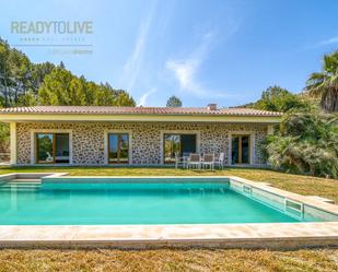 Vista exterior de Casa o xalet en venda en Alcúdia amb Aire condicionat, Jardí privat i Terrassa
