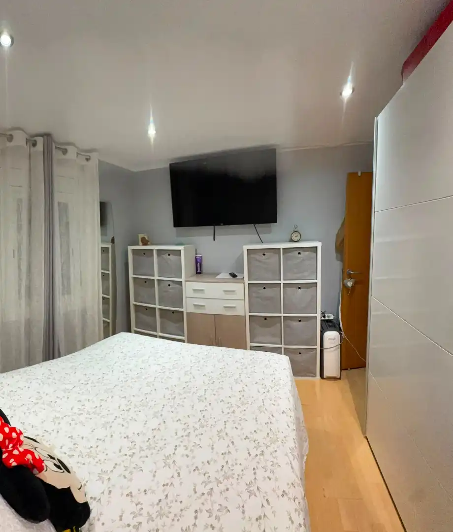 Dormitori de Pis en venda en Olesa de Montserrat amb Aire condicionat, Calefacció i Parquet