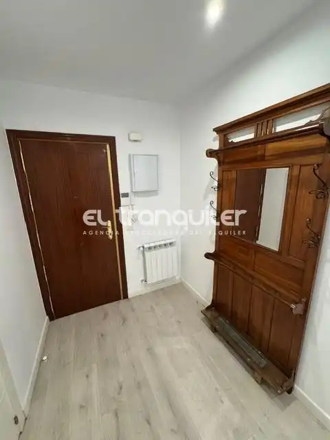 Flat for rent in Madrid  with Terrace and Furnished
