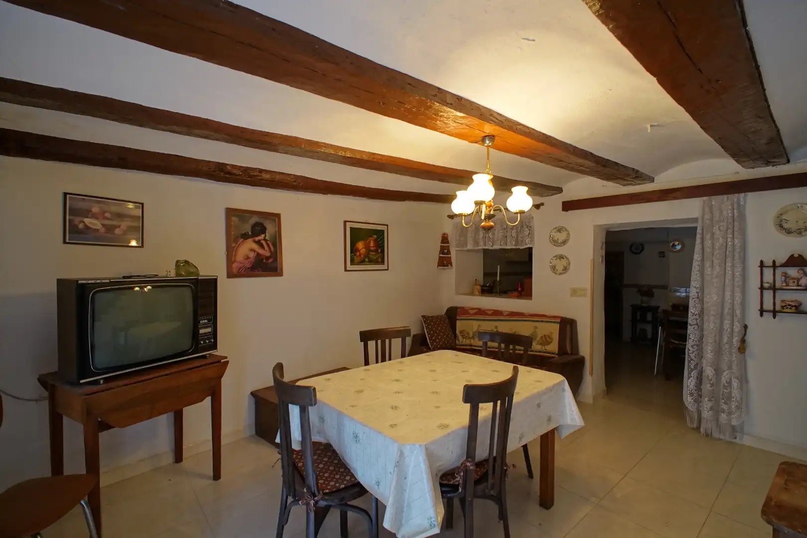 Menjador de Casa o xalet en venda en Valderrobres amb Jardí privat, Traster i Moblat