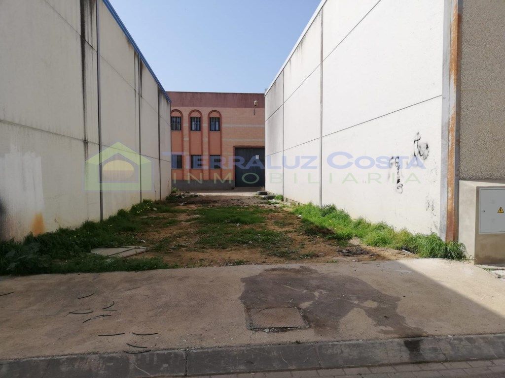 Aparcament de Terreny industrial en venda en Lepe