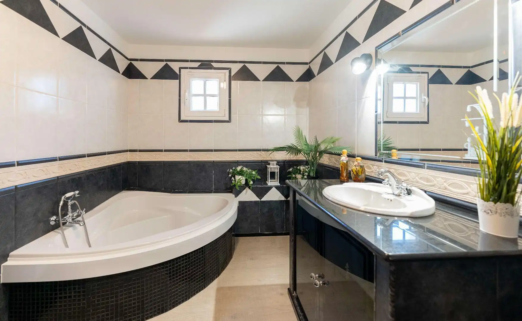 Bathroom of Houses for sale in La Orotava  with Heating, Private garden and Storage room