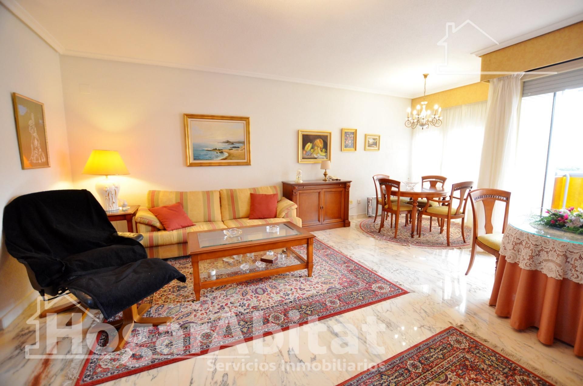 Sala de estar de Piso en venta en Alicante / Alacant con Aire acondicionado, Amueblado y Balcón