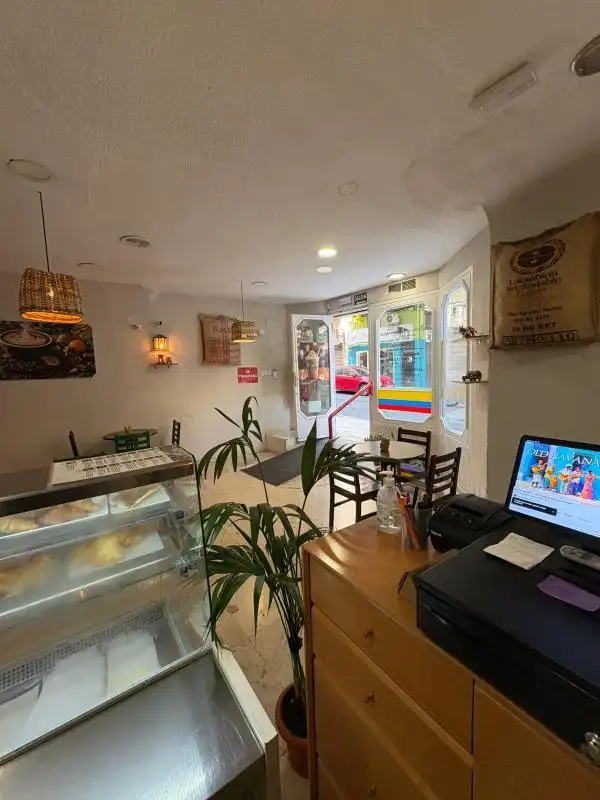 Local en venta en Alicante / Alacant con Calefacción