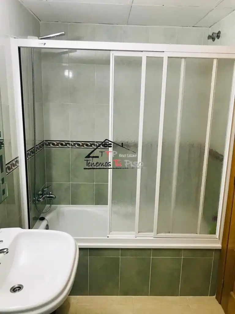Badezimmer von Wohnung zum Verkauf in Benicarló mit Klimaanlage, Heizung und Terrasse