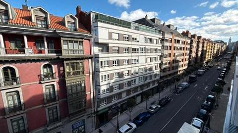 Foto 2 de Piso en venta en Calle Asturias, 41, Parque San Francisco - Uría, Oviedo