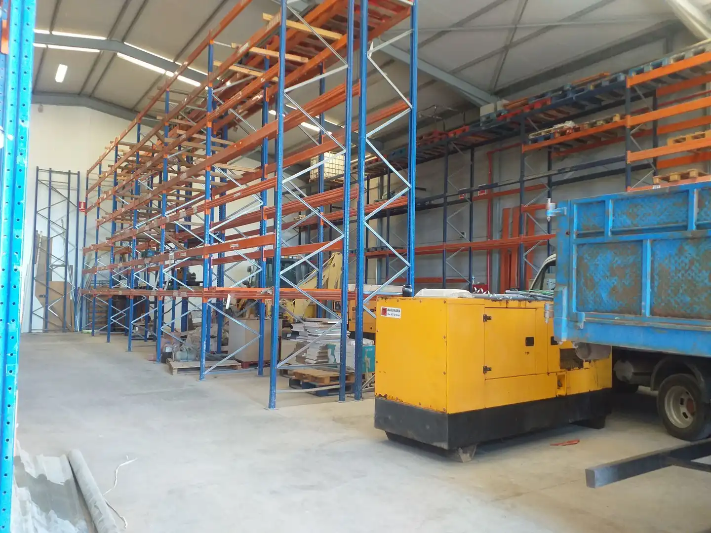 Industrial buildings for rent in Arona