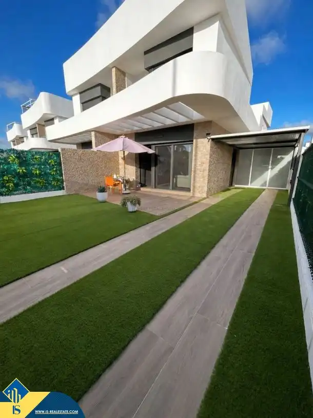 Casa en venda a Los Montesinos, imagen 2