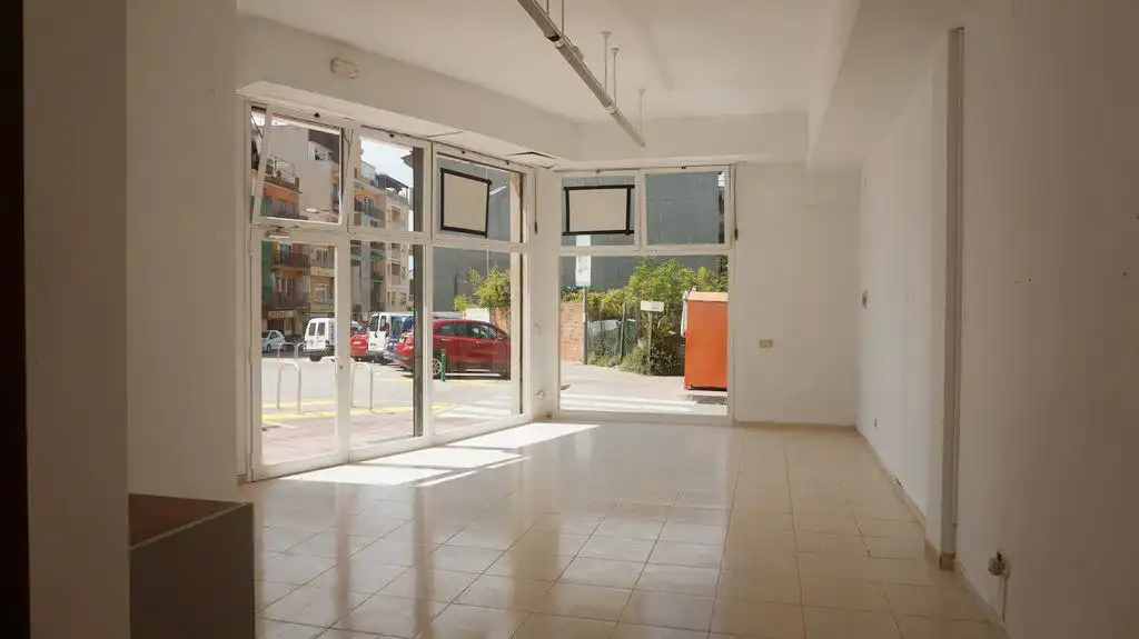Locale commerciale in affitto a Avinguda de Catalunya 7, imagen 2