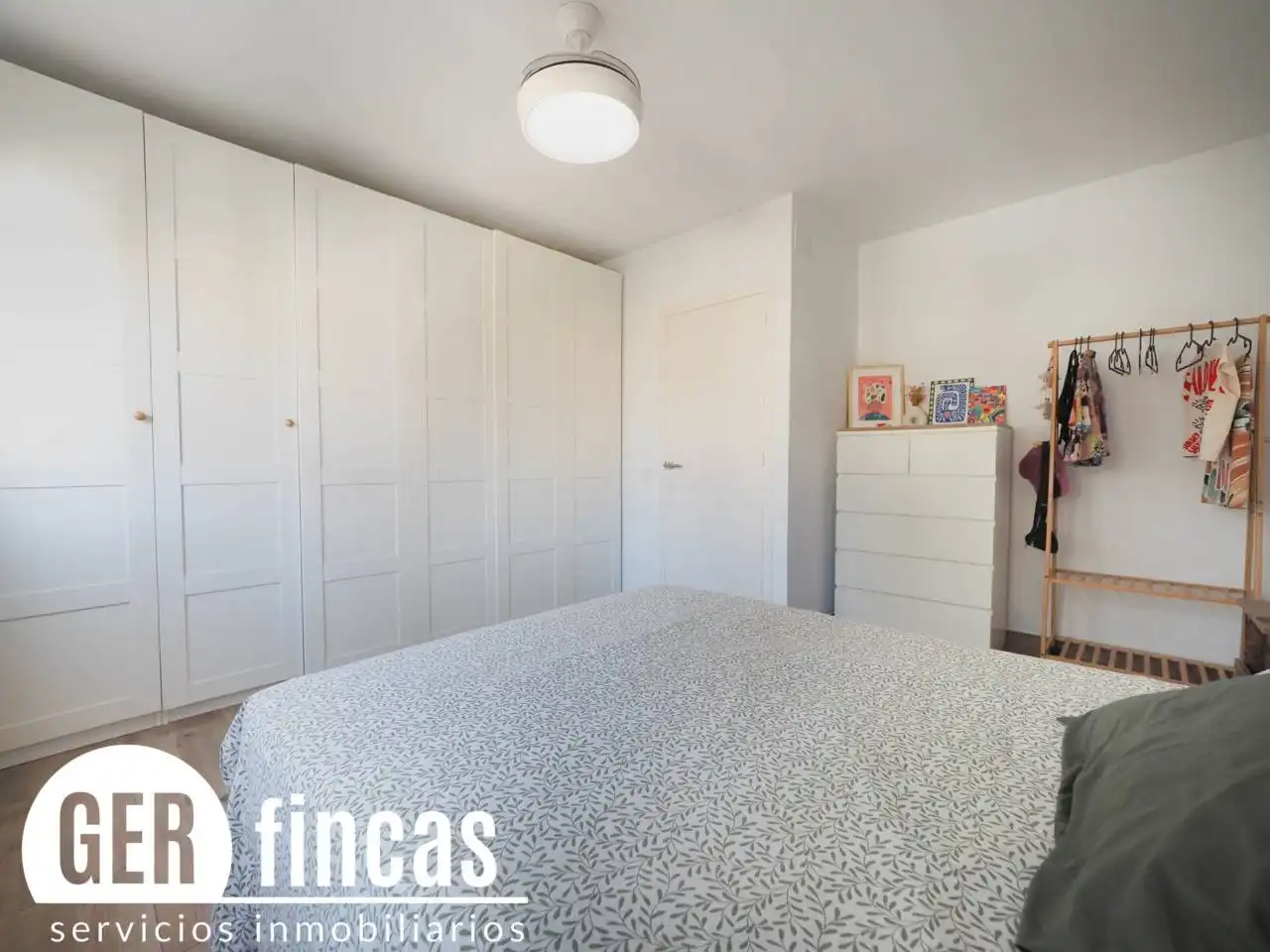 Bedroom of Flat for sale in Terrassa  with Alarm