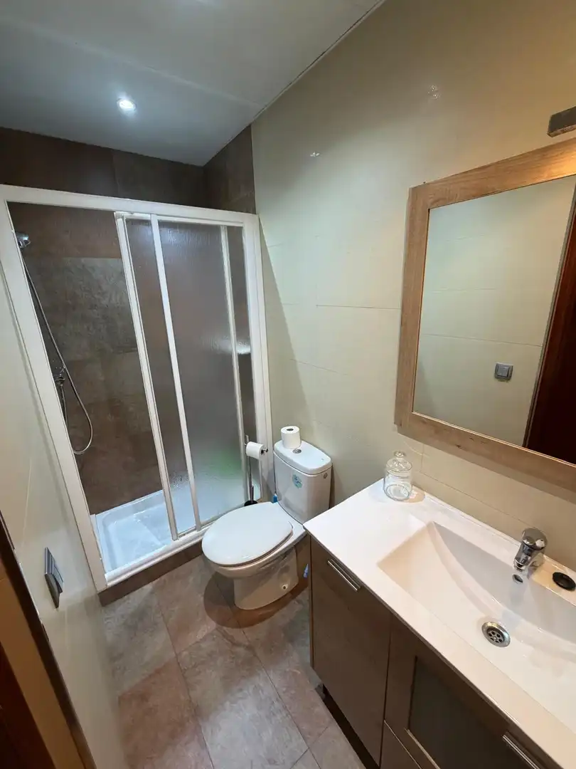 Baño de Piso en venta en Cornellà de Llobregat con Calefacción, Amueblado y Balcón