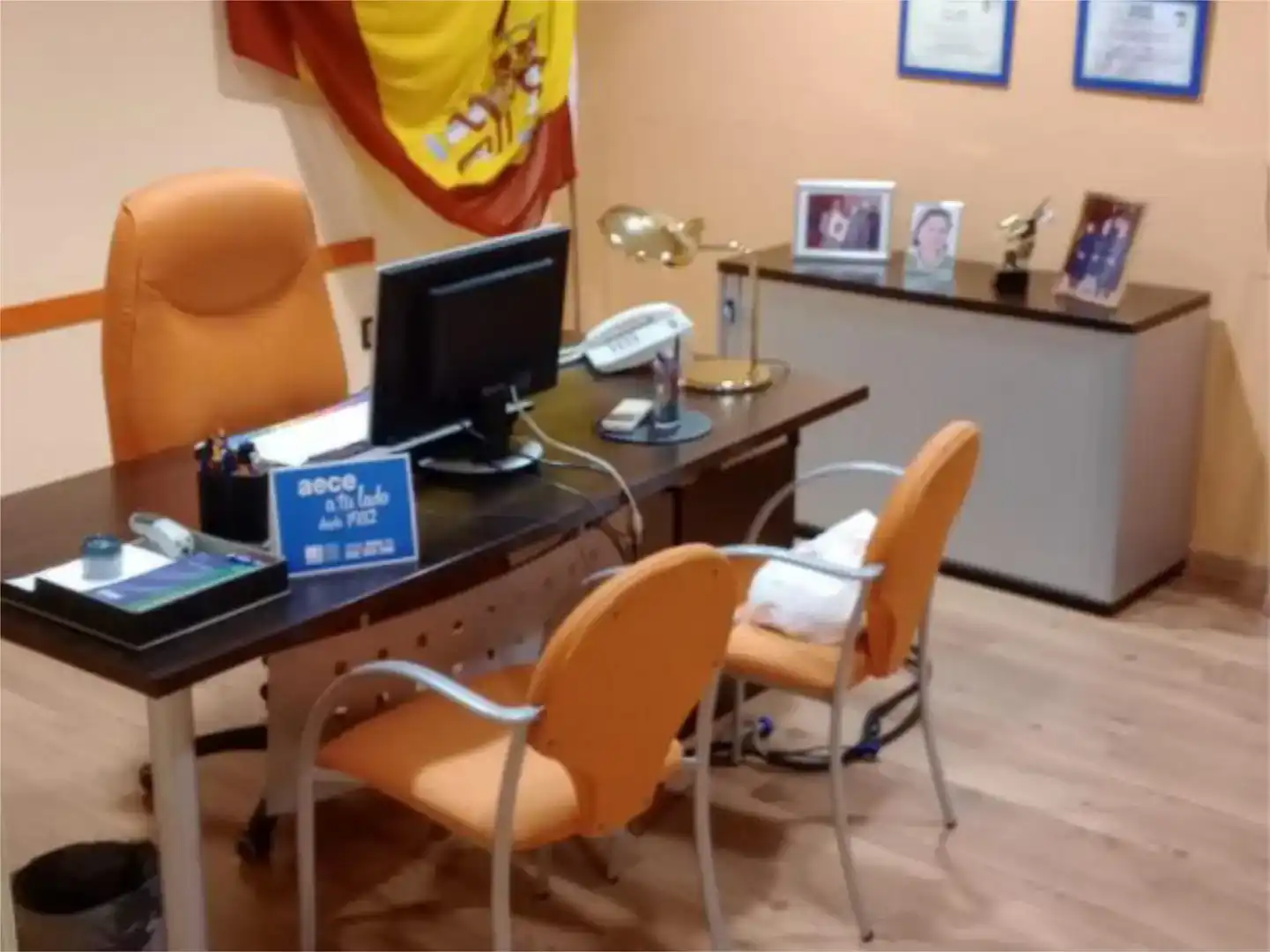 Oficina de lloguer en Camas