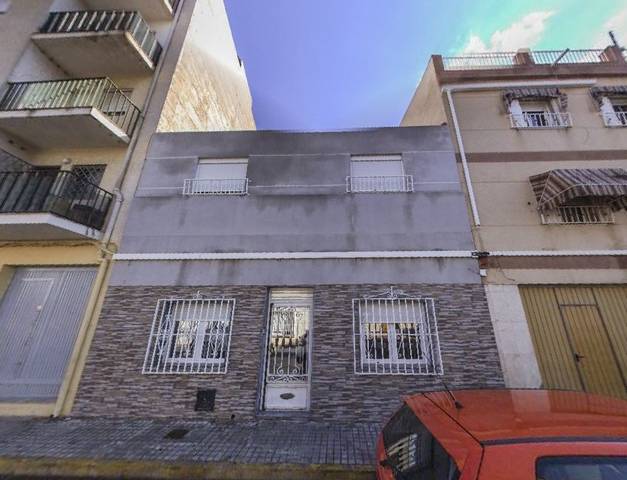 Casa-chalet en Venta en C/ La Danza en Centro