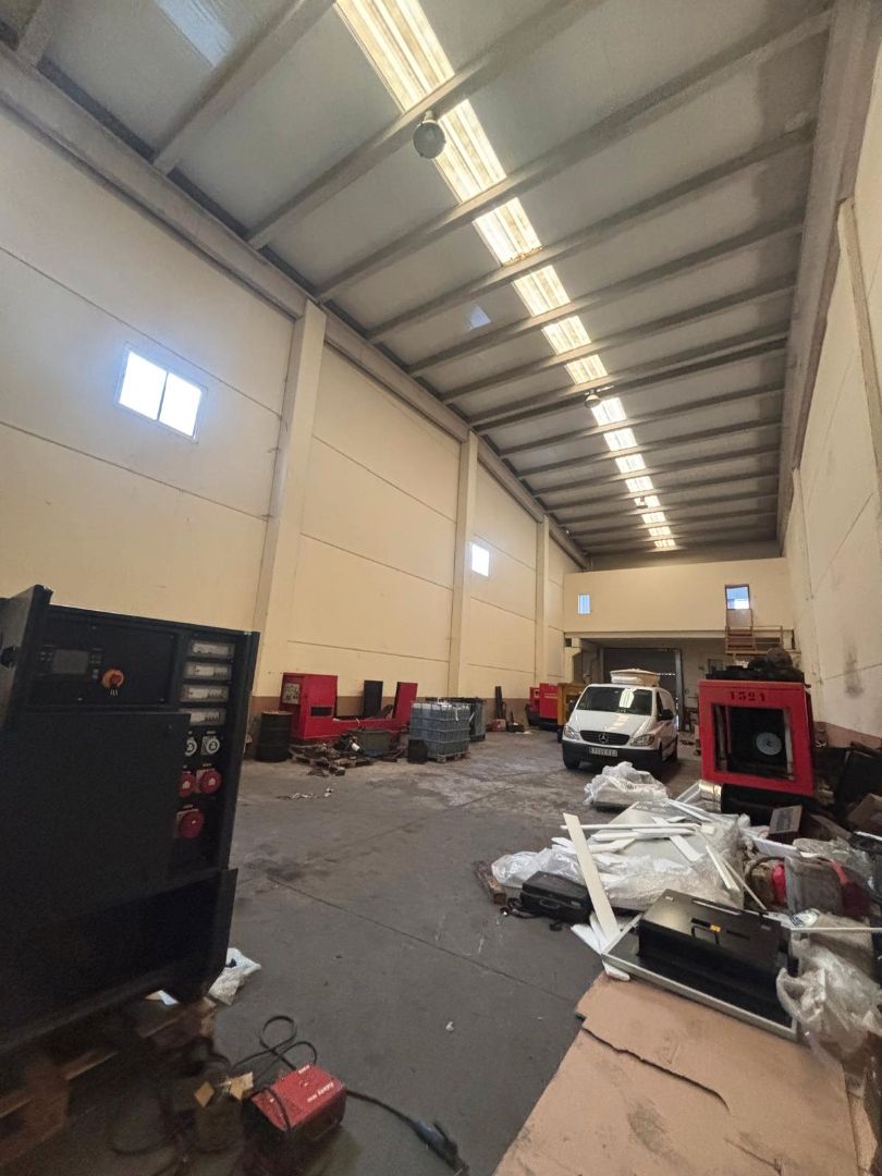 Nave industrial en venta en Ciempozuelos con Calefacción