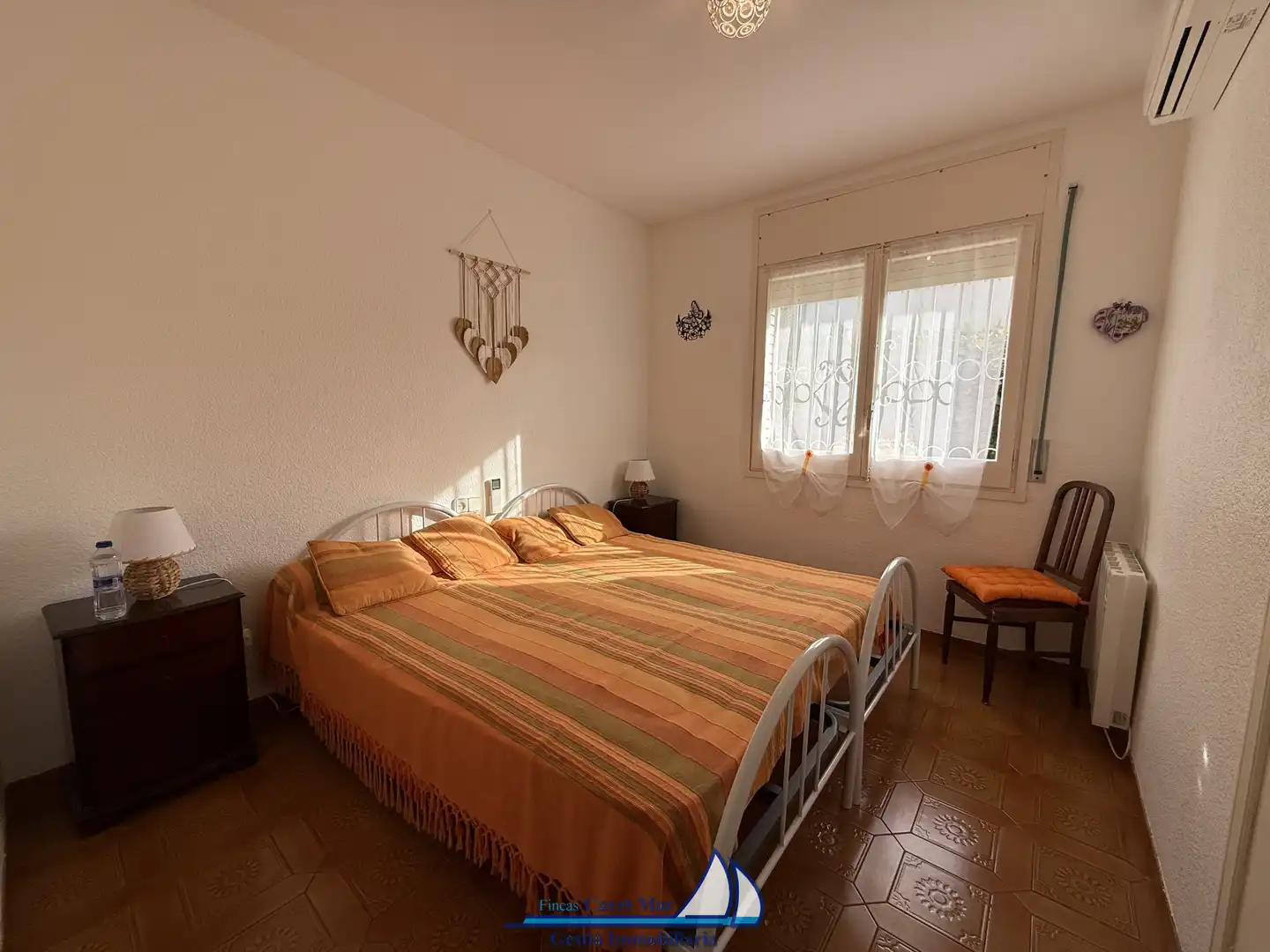 Habitación de Casa adosada en venta en Cambrils con Aire acondicionado, Calefacción y Jardín privado