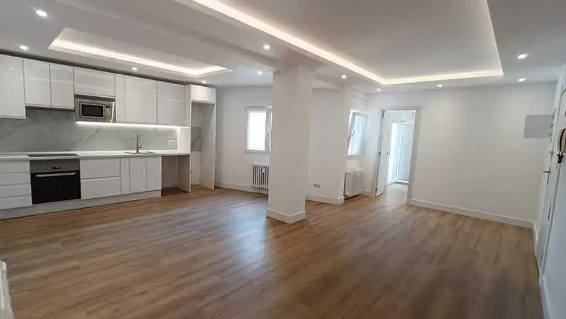 Flat for sale in Madrid  with Heating