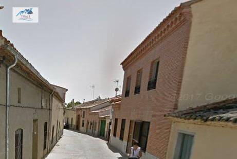 Casa-chalet en Venta en Calle DEL CRISTO en Madrigal de las Altas Torres