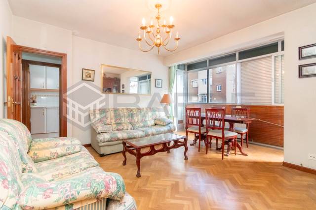 Piso en Venta en Calle de Juan Boscán en Pueblo Nuevo