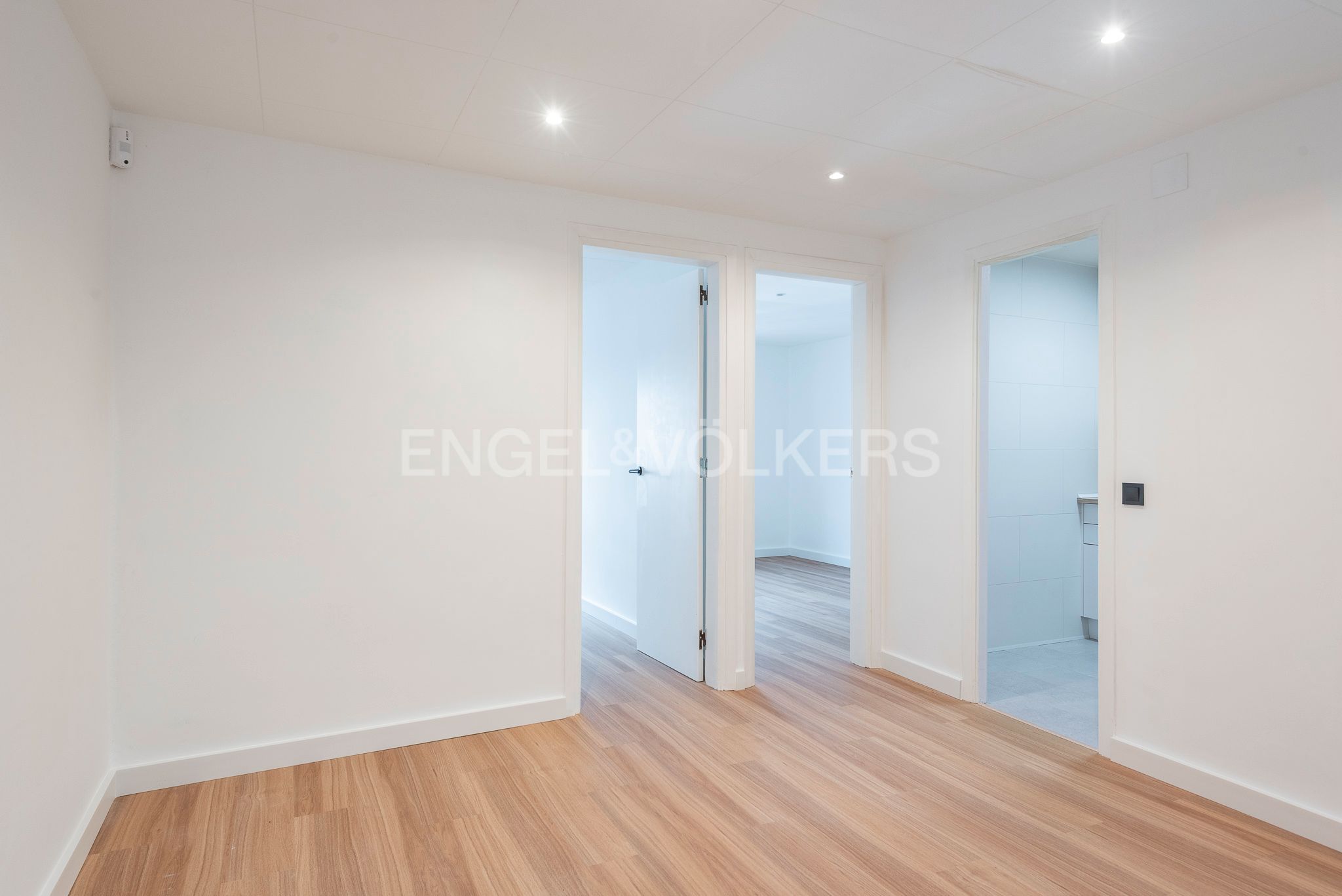 Apartment for sale in L'Hospitalet de Llobregat  with Heating and Parquet flooring