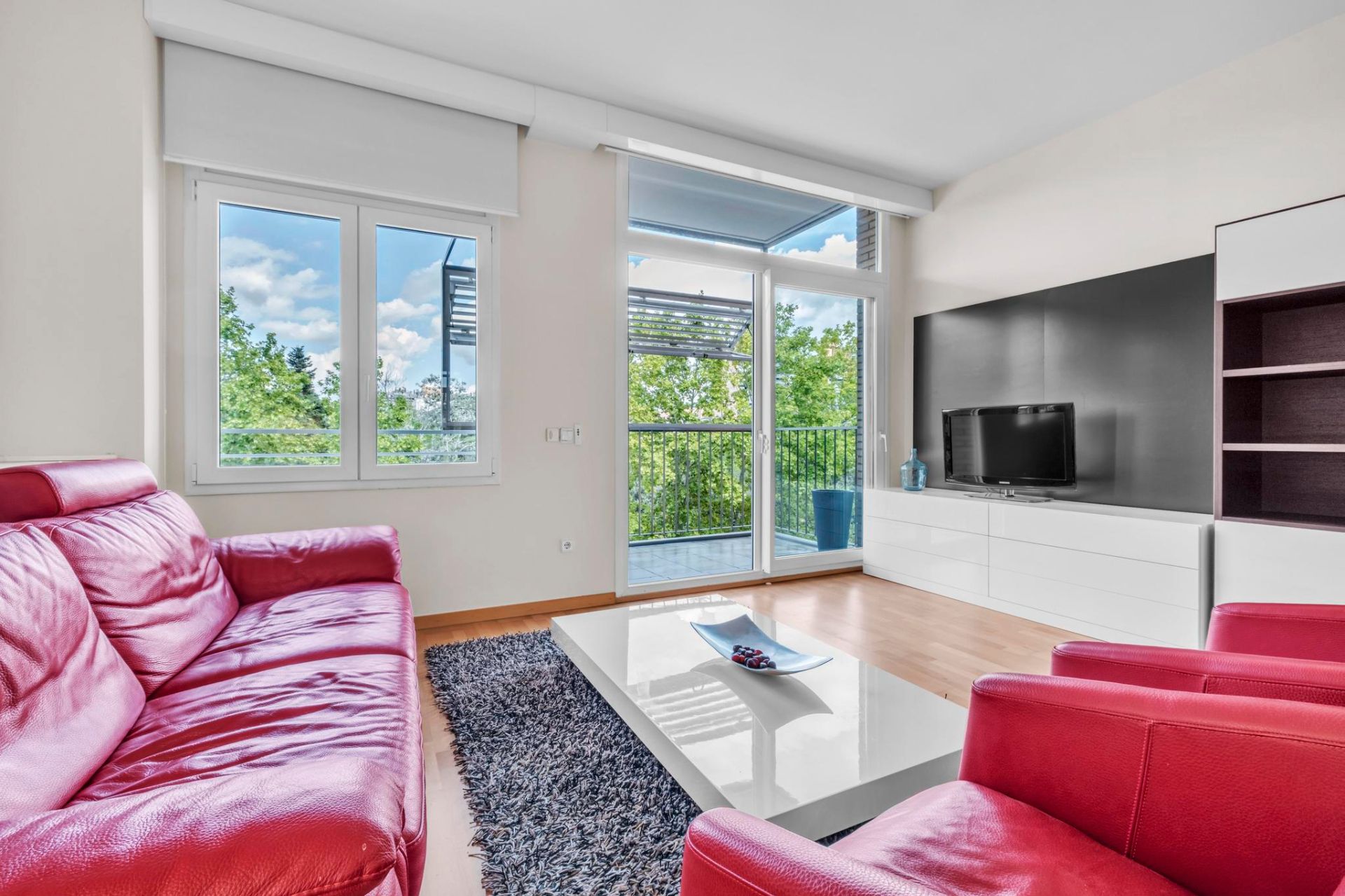 Sala d'estar de Pis en venda en Girona Capital amb Aire condicionat, Calefacció i Parquet