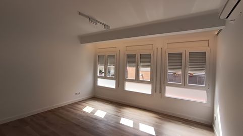 Foto 4 de Piso de alquiler en Riu Terri, Eixample Sud – Migdia, Girona Capital