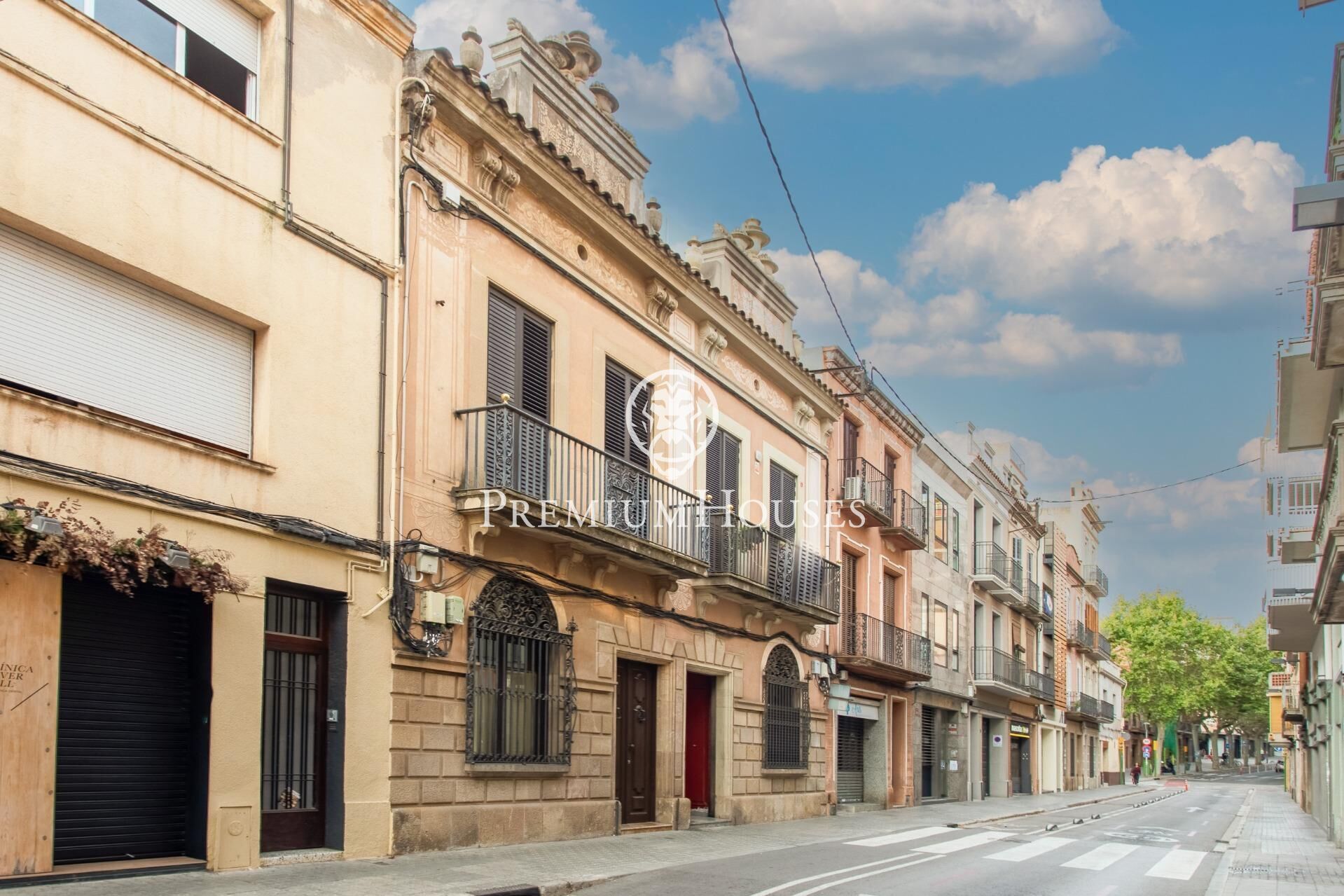 Exterior view of House or chalet for sale in Mataró