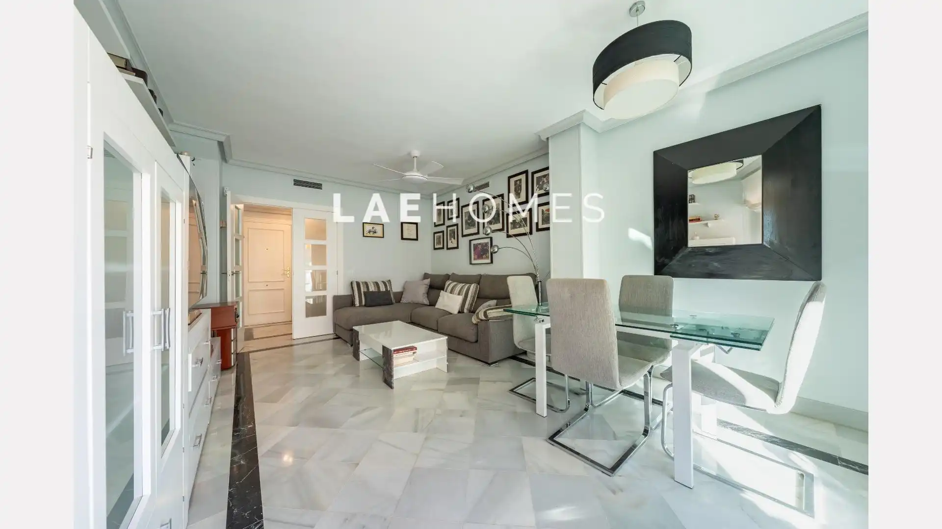Living room of Apartments for sale in Marbella  with Private garden, Terrace and Storage room