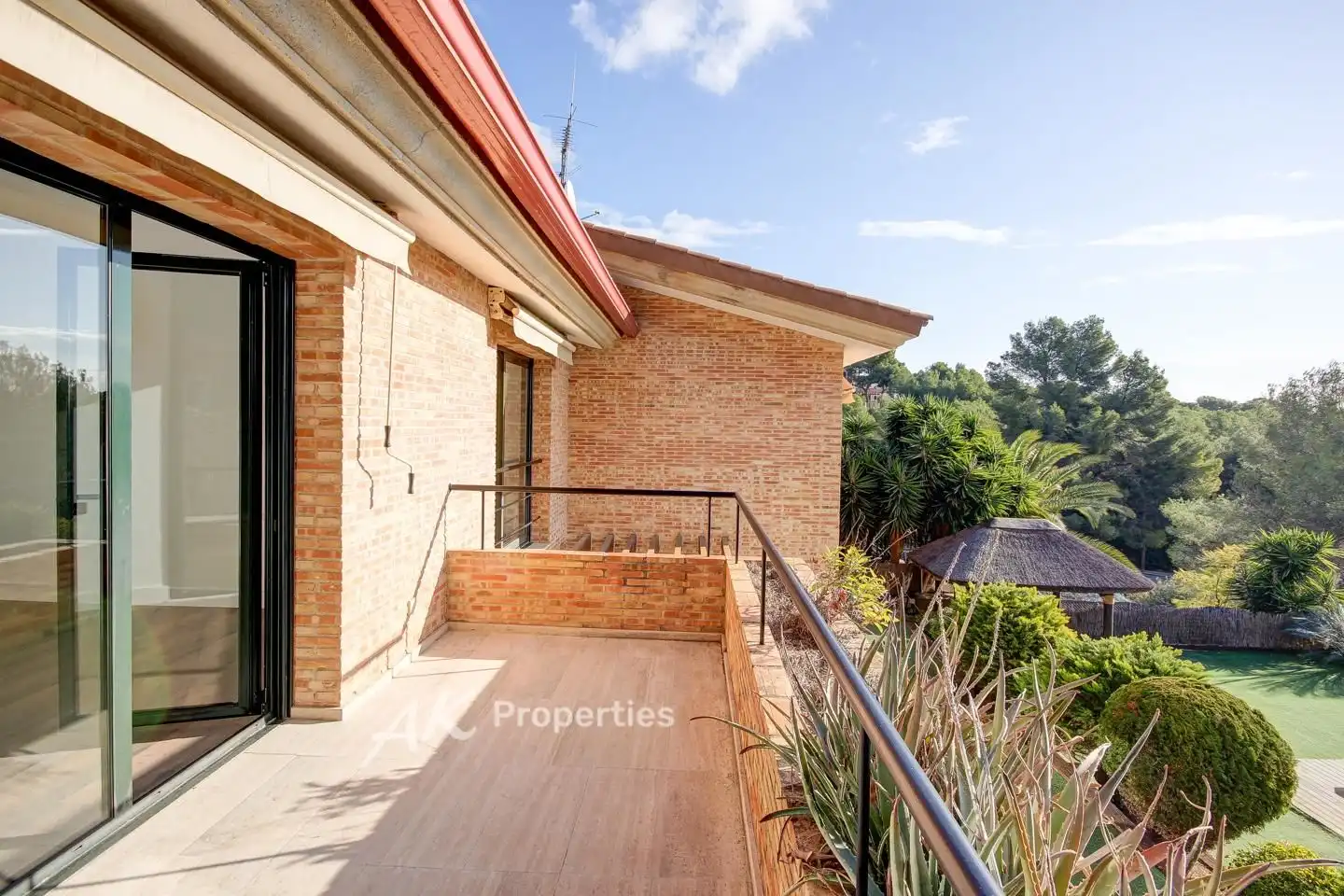Terrasse von Haus oder Chalet zur Miete in Castelldefels mit Klimaanlage, Privatgarten und Terrasse