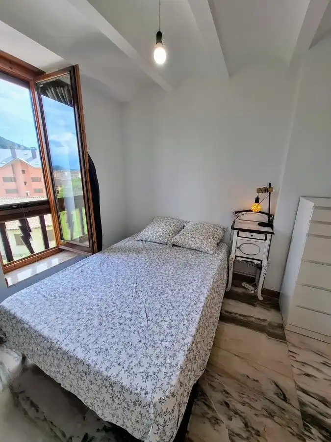 Habitación de Casa adosada en venta en Boltaña con Calefacción, Terraza y Trastero