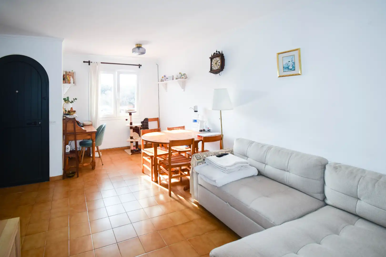Sala de estar de Apartamento en venta en Ciutadella de Menorca con Terraza y Piscina comunitaria