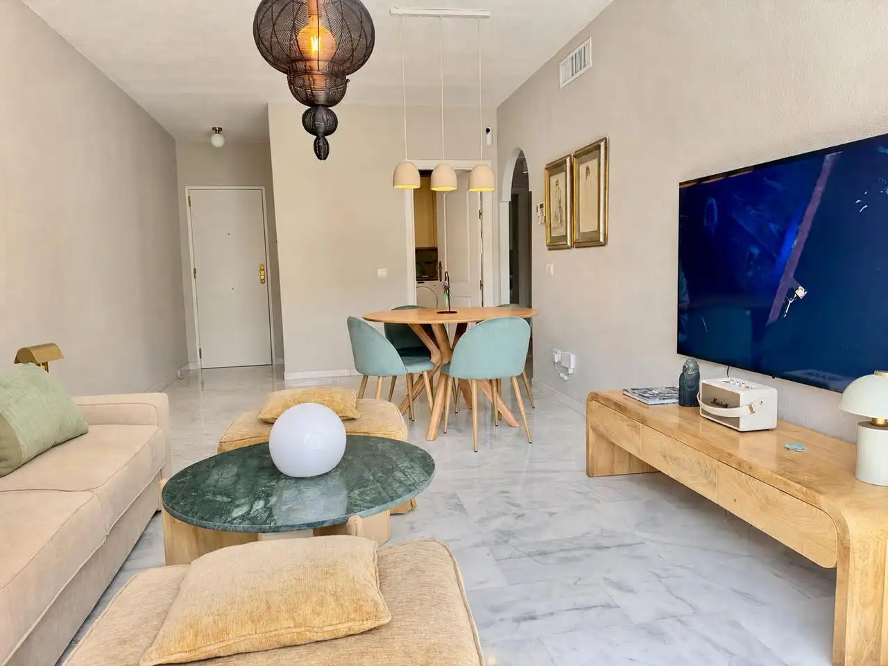 Menjador de Apartament de lloguer en Elviria - Cabopino