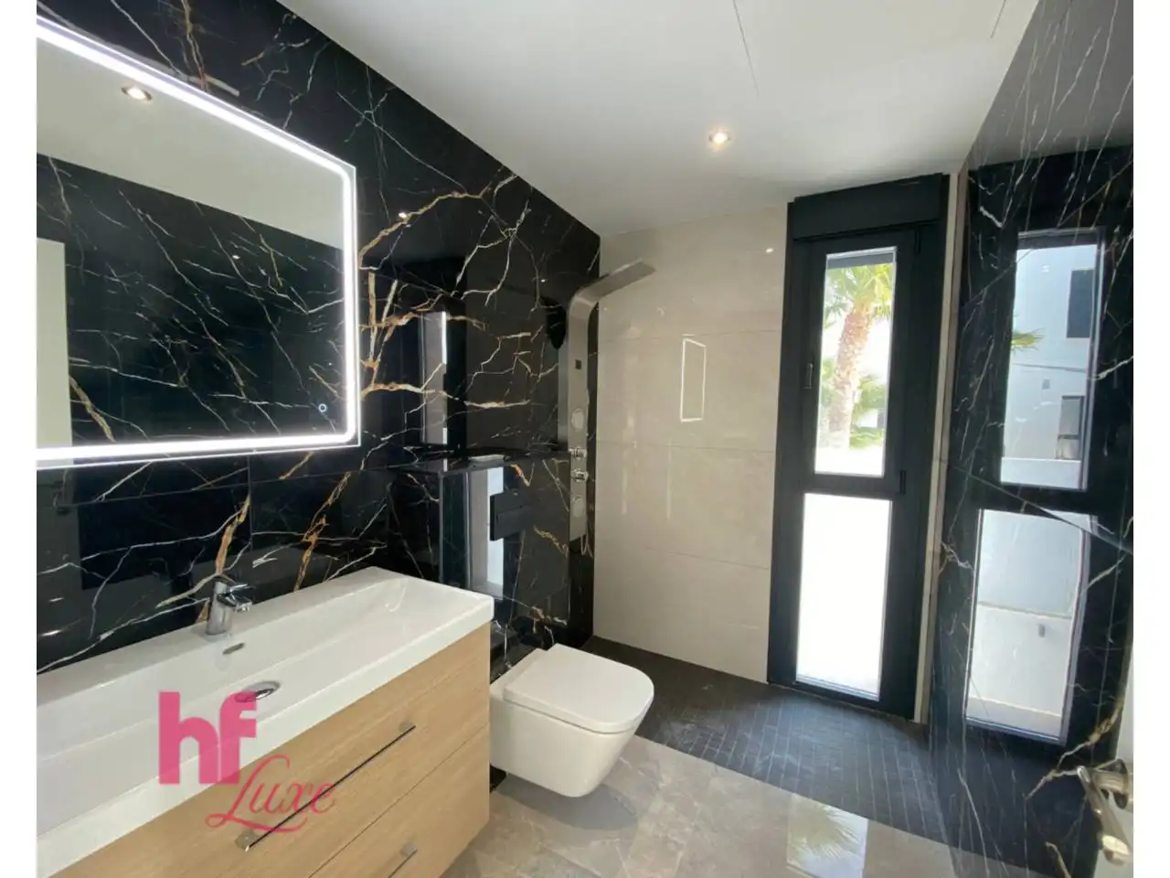 Detached house with pool for sale in Calle Londres, imagen 10