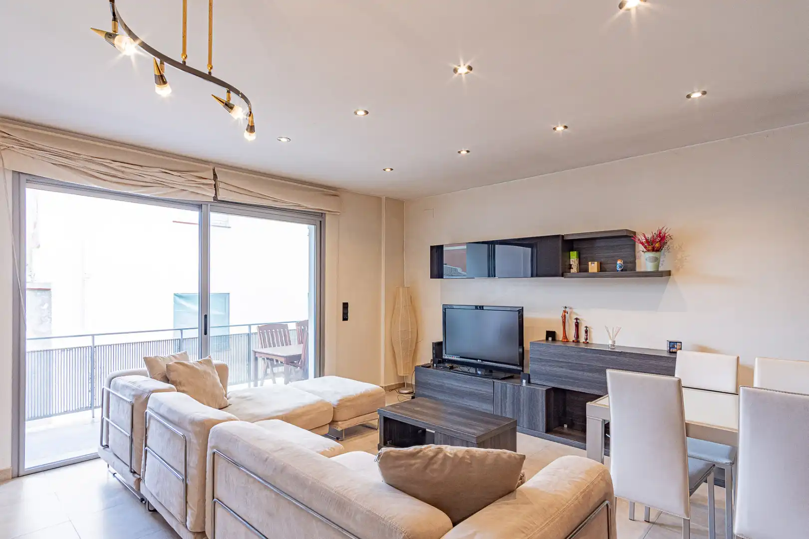 Wohnzimmer von Wohnung zum Verkauf in Llançà mit Klimaanlage, Heizung und Terrasse