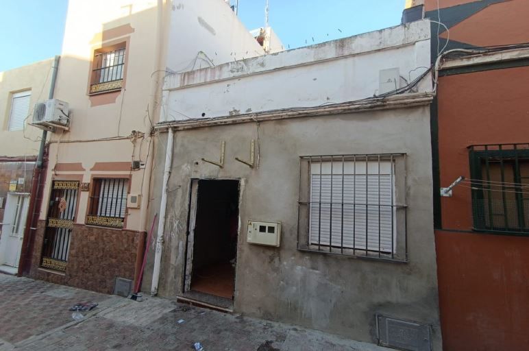 Flat for sale in Calle Palafox, Bajadilla - Fuente Nueva
