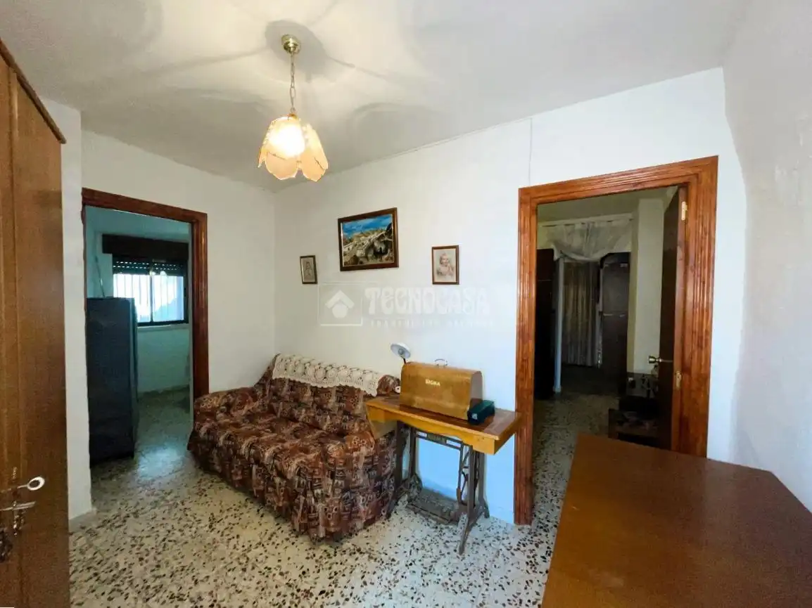 Casa adosada en venda a Guadix