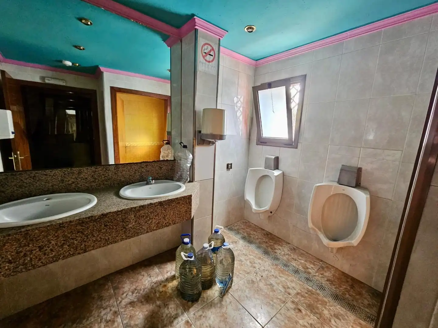 Badezimmer von Gebäude zum Verkauf in Tordera