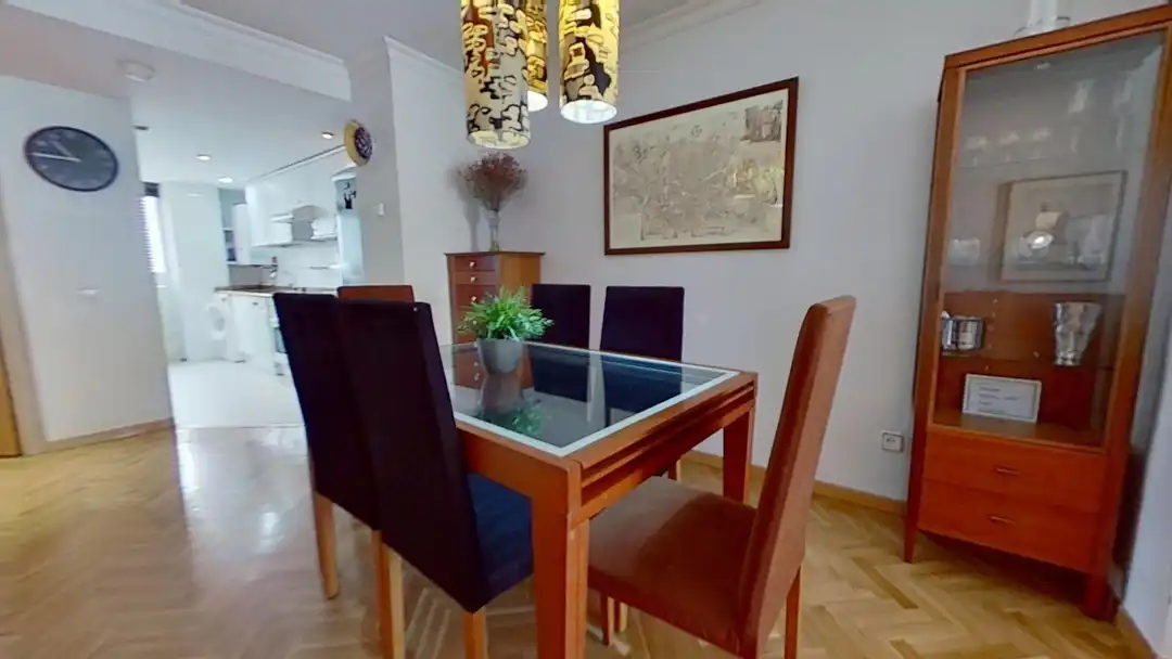 Comedor de Piso de alquiler en Madrid con Aire acondicionado, Calefacción y Horno