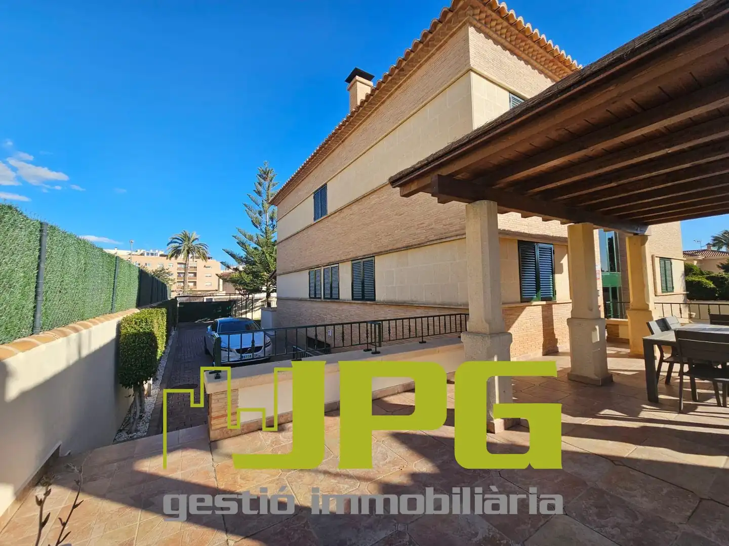 Vista exterior de Casa o xalet en venda en Mutxamel amb Aire condicionat, Calefacció i Jardí privat