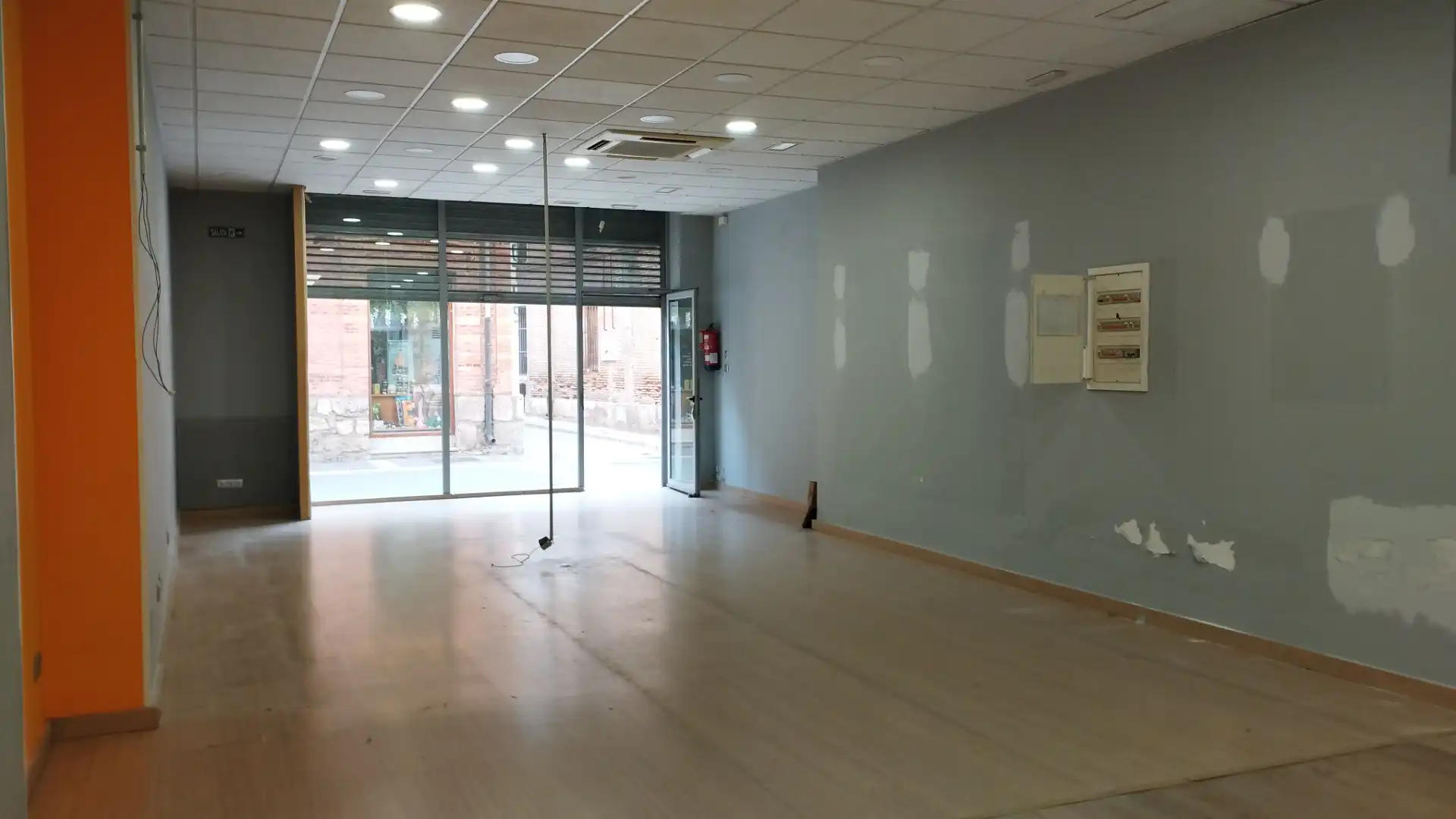 Gewerbefläche zur Miete in Calle Bernal Díaz del Castillo 8, imagen 2