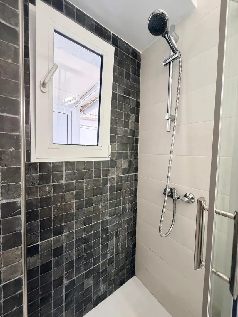 Baño de Planta baja en venta en Calafell con Aire acondicionado, Calefacción y Trastero
